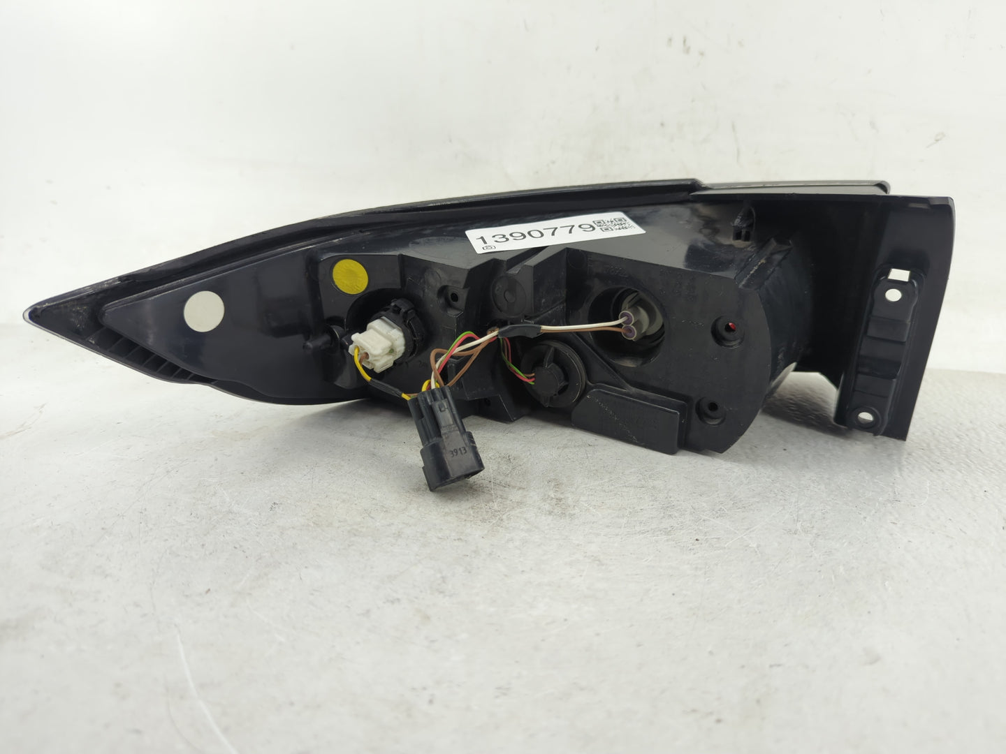 2012-2019 Land Rover Range Rover Evoque Tail Light Assembly Passenger Right OEM P/N:178926 Fits OEM Used Auto Parts - Oemuse