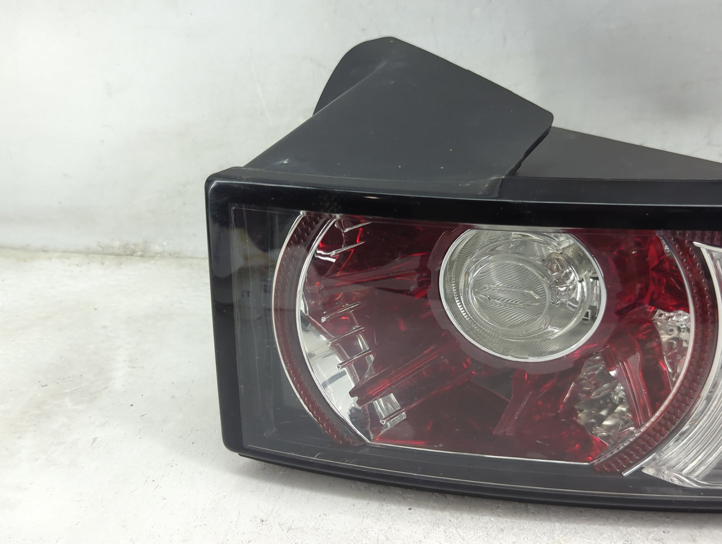 2012-2015 Land Rover Range Rover Evoque Tail Light Assembly Driver Left OEM P/N:S1 R4 2c1B A046341 Fits Fits 2012 2013 2014 