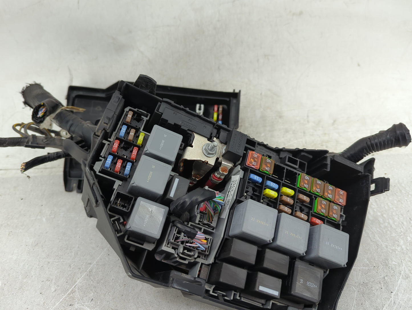 2012-2017 Land Rover Range Rover Evoque Fusebox Fuse Box Panel Relay Module Fits Fits 2012 2013 2014 2015 2016 2017 OEM Used