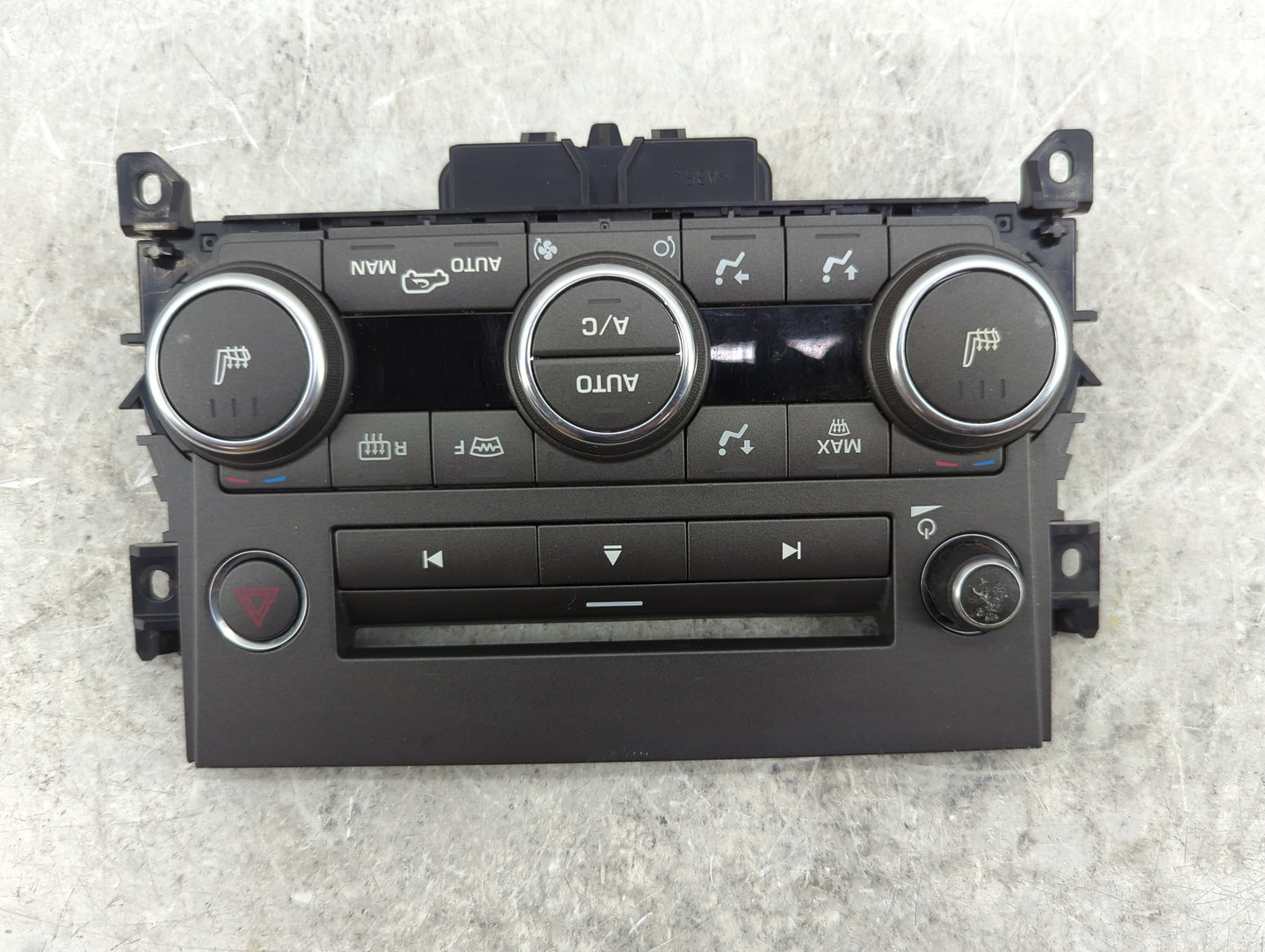 2012-2015 Land Rover Range Rover Evoque Radio Control Panel - Oemusedautoparts1.com
