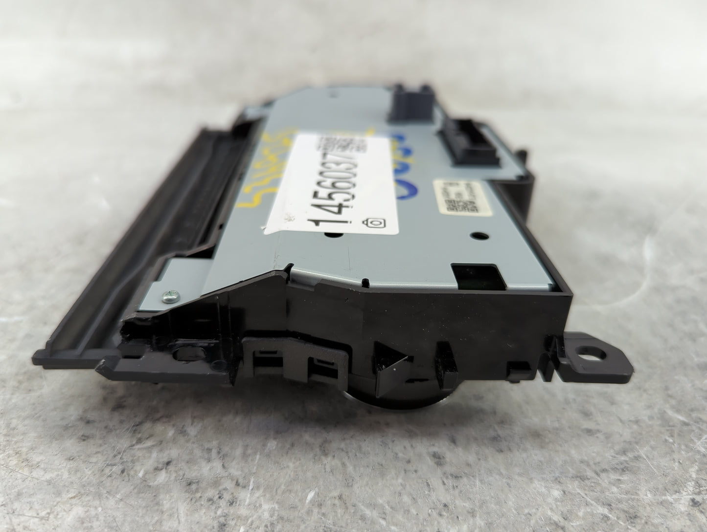 2012-2015 Land Rover Range Rover Evoque Radio Control Panel - Oemusedautoparts1.com