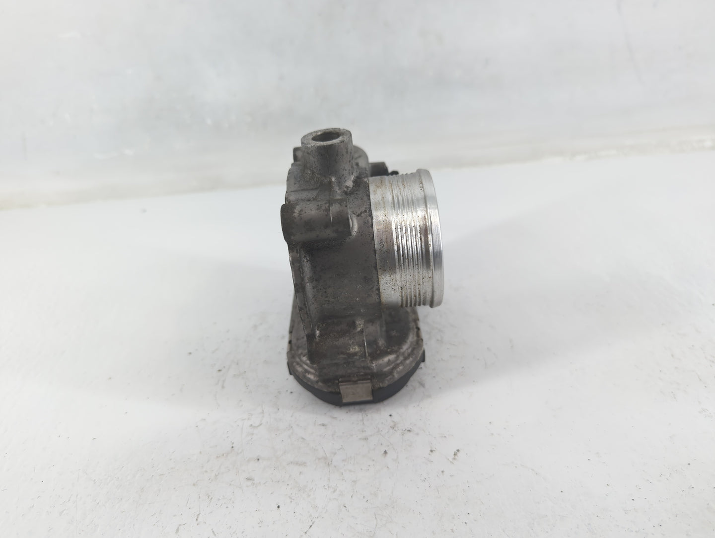 2014-2017 Land Rover Range Rover Evoque Throttle Body P/N:CM5E 9F991 AD Fits Fits 2014 2015 2016 2017 OEM Used Auto Parts - 