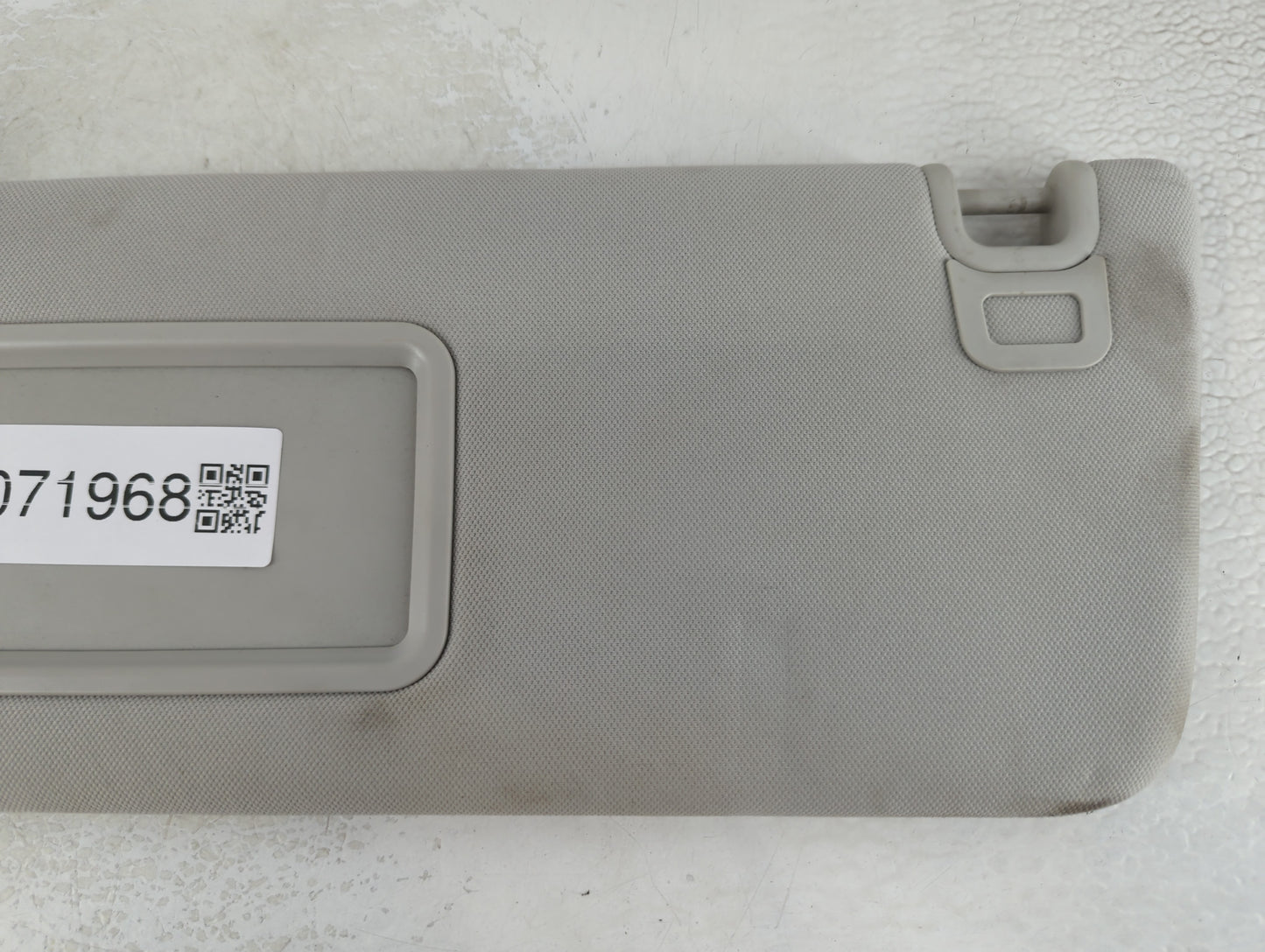 2014-2015 Land Rover Range Rover Sport Sun Visor Shade Replacement Driver Left Mirror Fits Fits 2014 2015 OEM Used Auto Part