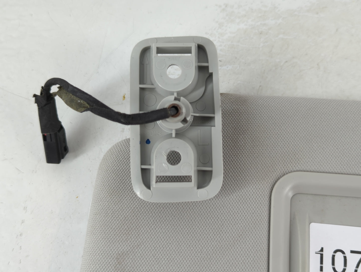 2014-2015 Land Rover Range Rover Sport Sun Visor Shade Replacement Driver Left Mirror Fits Fits 2014 2015 OEM Used Auto Part