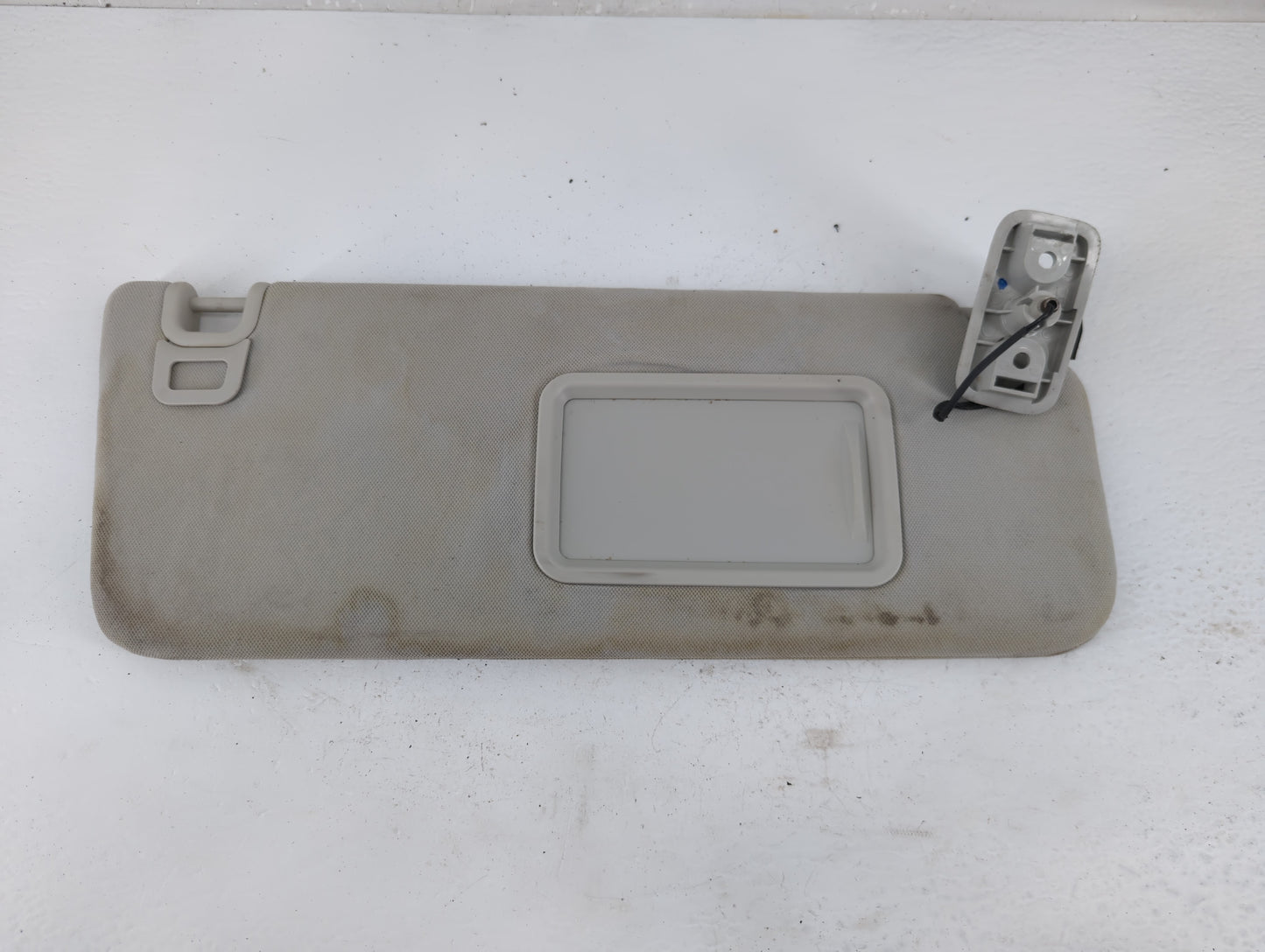 2014-2015 Land Rover Range Rover Sport Sun Visor Shade Replacement Passenger Right Mirror Fits Fits 2014 2015 OEM Used Auto 