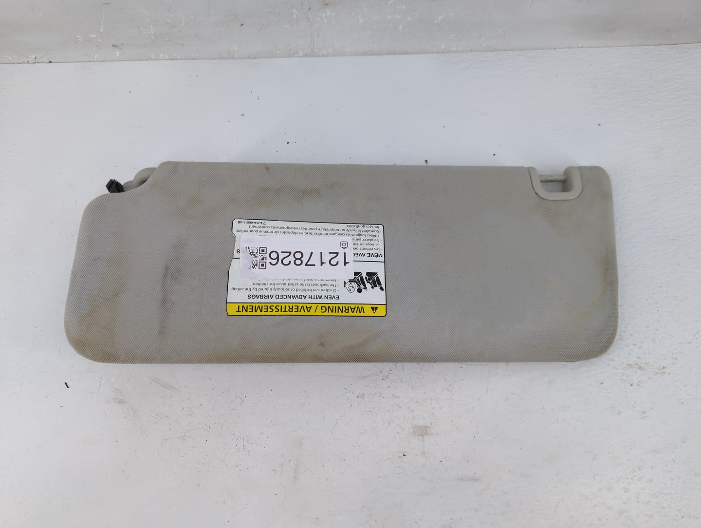 2014-2015 Land Rover Range Rover Sport Sun Visor Shade Replacement Passenger Right Mirror Fits Fits 2014 2015 OEM Used Auto 