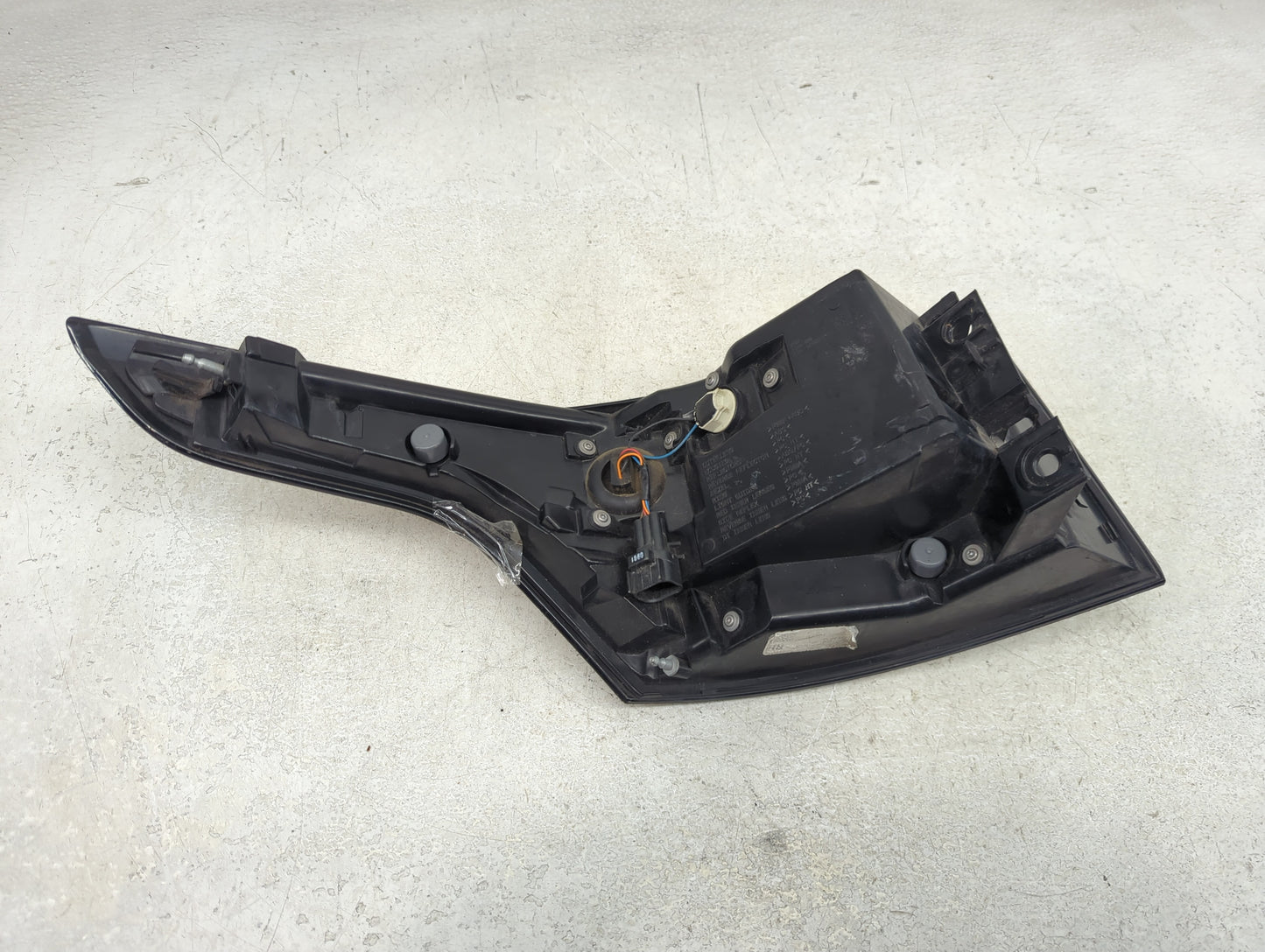 2015 Land Rover Range Rover Sport Tail Light Assembly Passenger Right OEM Fits OEM Used Auto Parts - Oemusedautoparts1.com