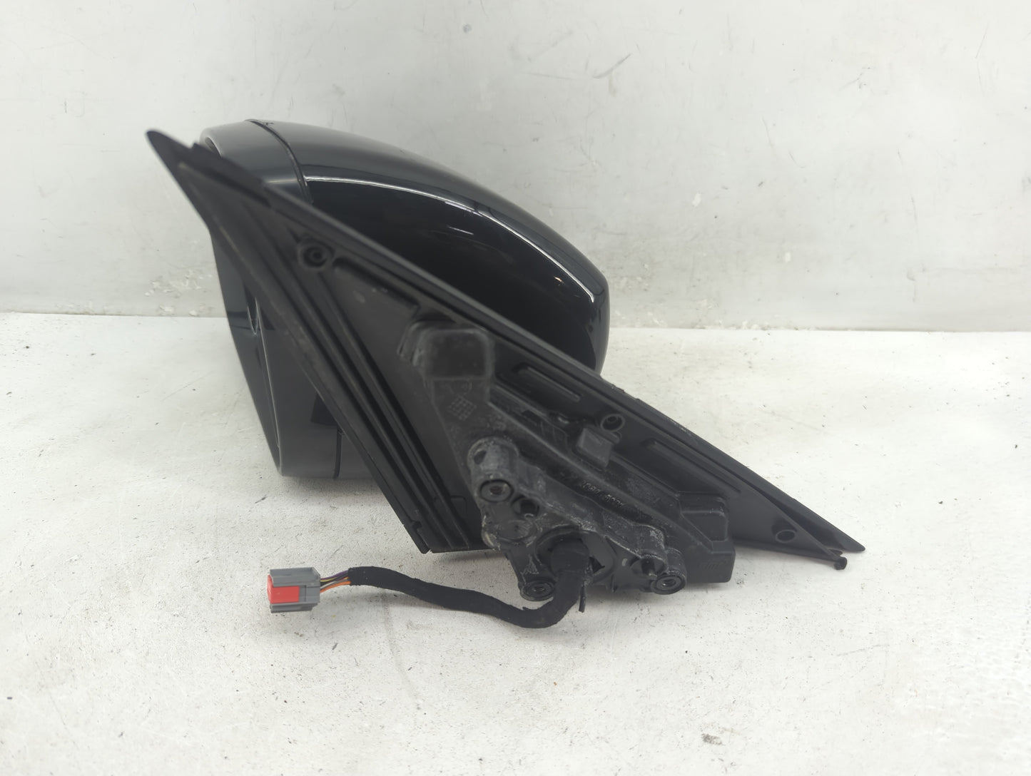 2014-2020 Land Rover Range Rover Sport Driver Side View Mirror - Left Door Mirror OEM Used - Oemusedautoparts1.com