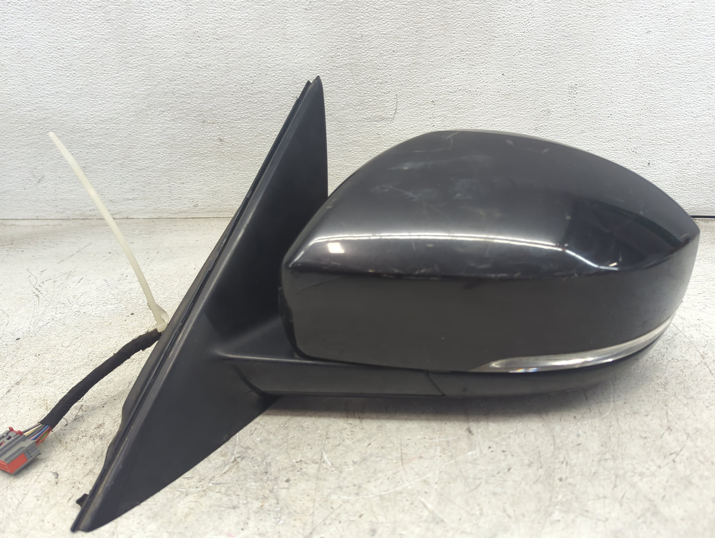 2014-2020 Land Rover Range Rover Sport Driver Side View Mirror - Left Door Mirror OEM Used - Oemusedautoparts1.com