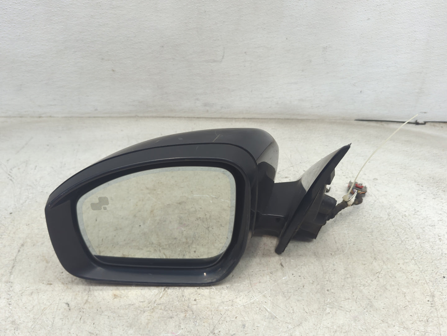 2014-2020 Land Rover Range Rover Sport Driver Side View Mirror - Left Door Mirror OEM Used - Oemusedautoparts1.com