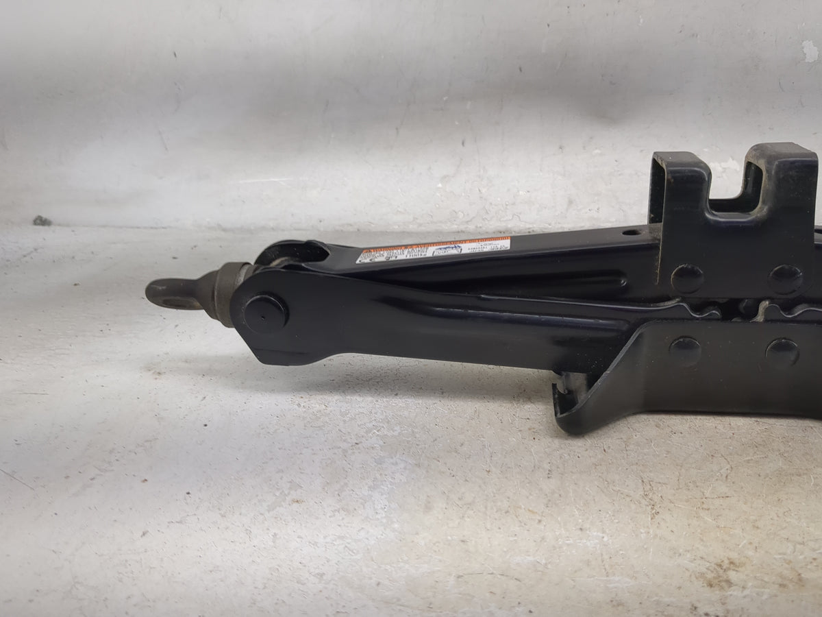 2015 Lexus Ct200h Spare Scissor Car Jack - Oemusedautoparts1.com