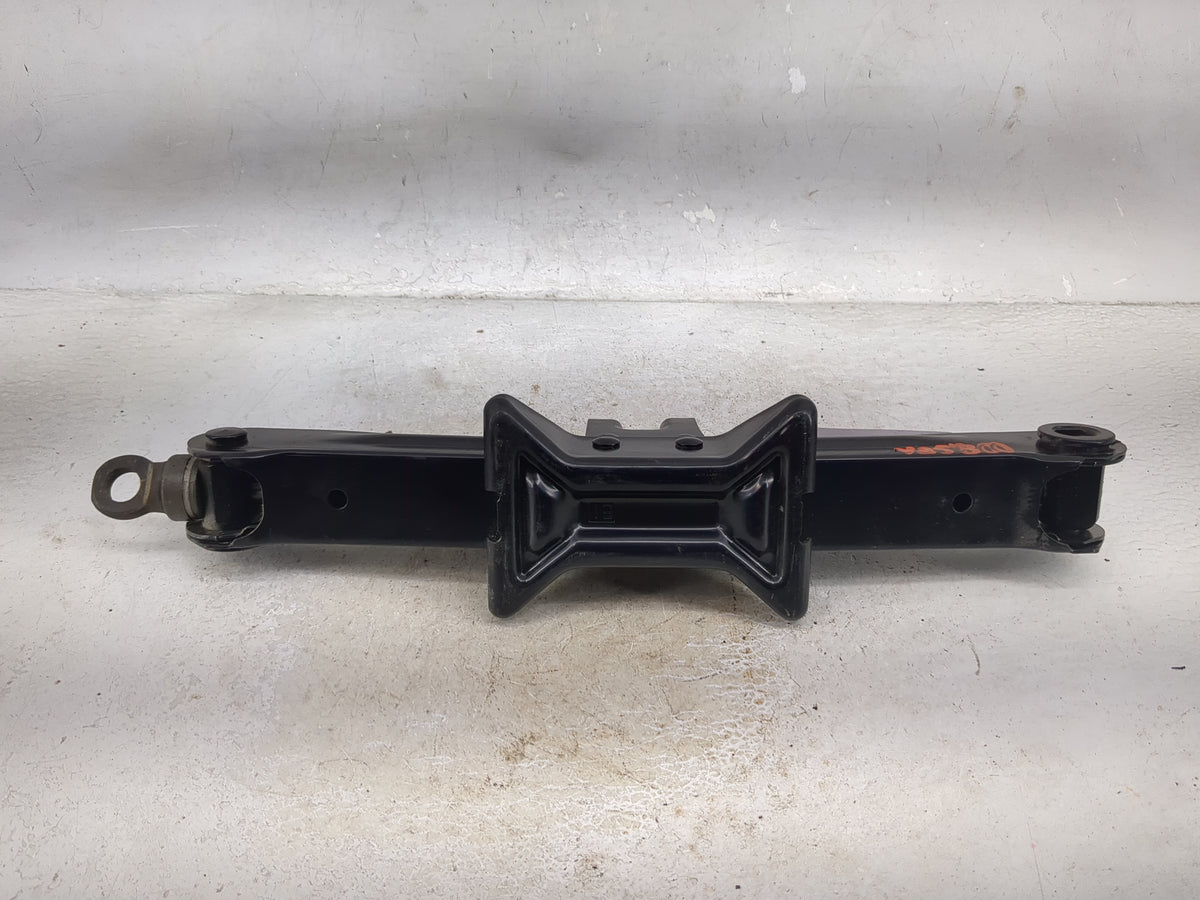 2015 Lexus Ct200h Spare Scissor Car Jack - Oemusedautoparts1.com