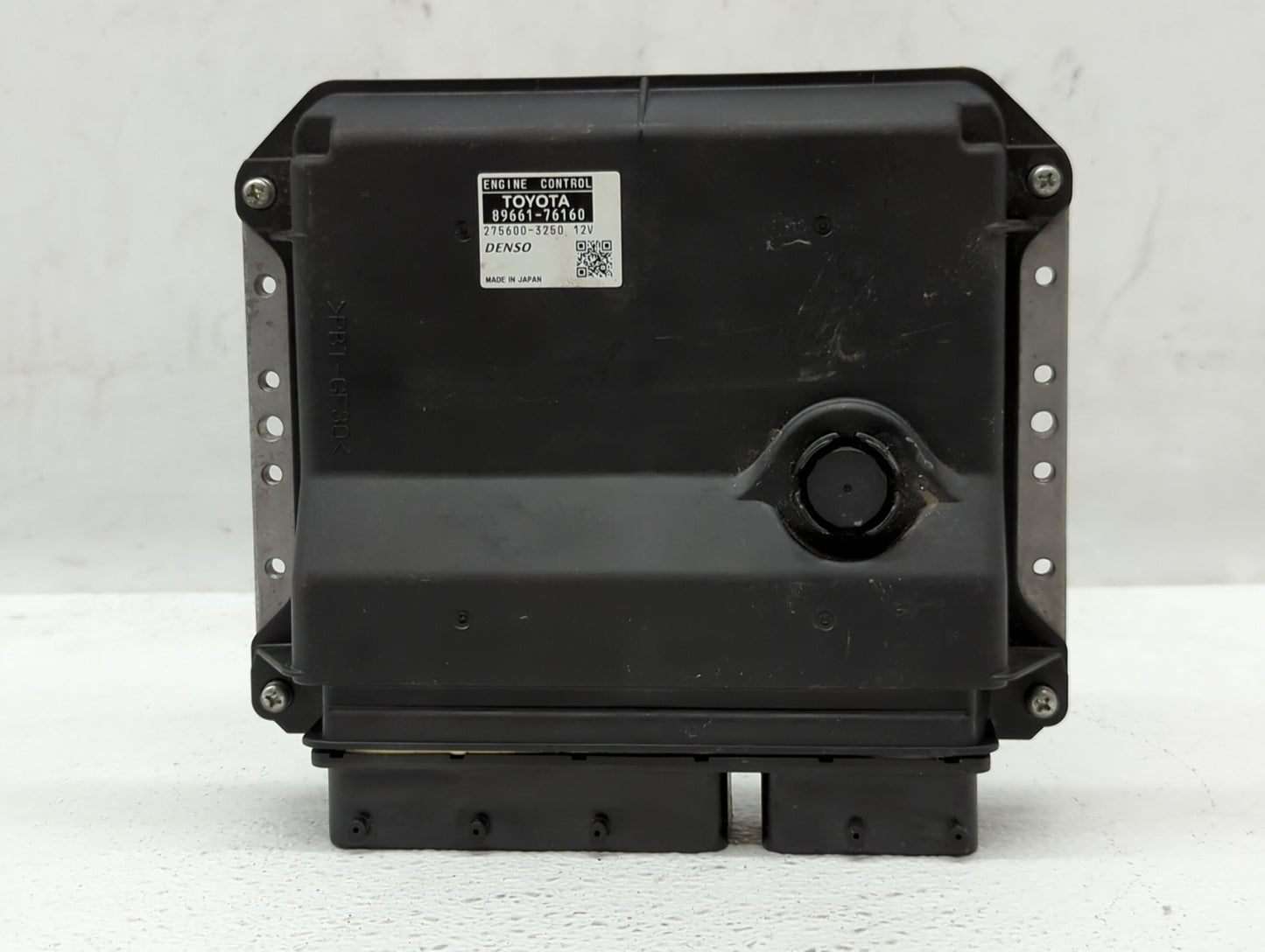 2015-2017 Lexus Ct200h PCM Engine Control Computer ECU ECM PCU OEM P/N:89661-76160 Fits Fits 2015 2016 2017 OEM Used Auto Pa