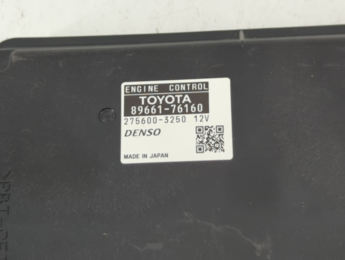 2015-2017 Lexus Ct200h PCM Engine Control Computer ECU ECM PCU OEM P/N:89661-76160 Fits Fits 2015 2016 2017 OEM Used Auto Pa