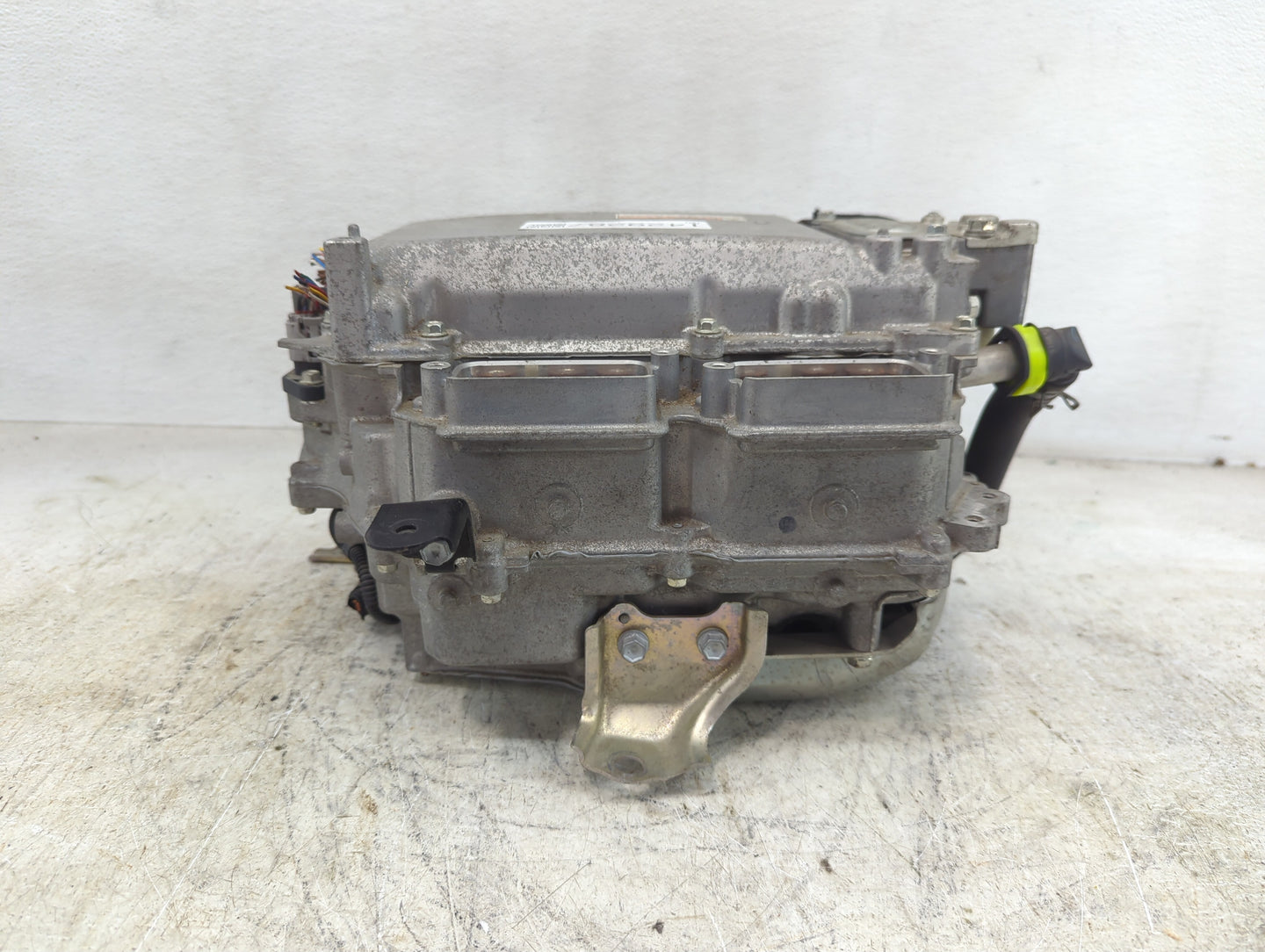 2013-2018 Lexus Es300h Hybrid DC Synergy Drive Power Inverter P/N:232100-1390 G9200-33171 Fits OEM Used Auto Parts - Oemused