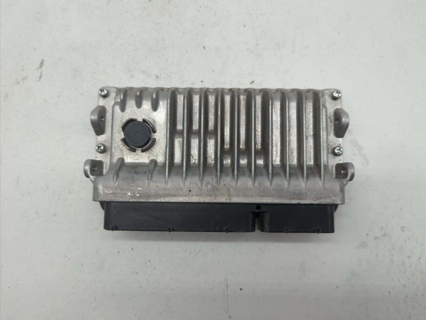 2015 Lexus Es300h PCM Engine Control Computer ECU ECM PCU OEM P/N:89661-33Q40 Fits OEM Used Auto Parts - Oemusedautoparts1.c