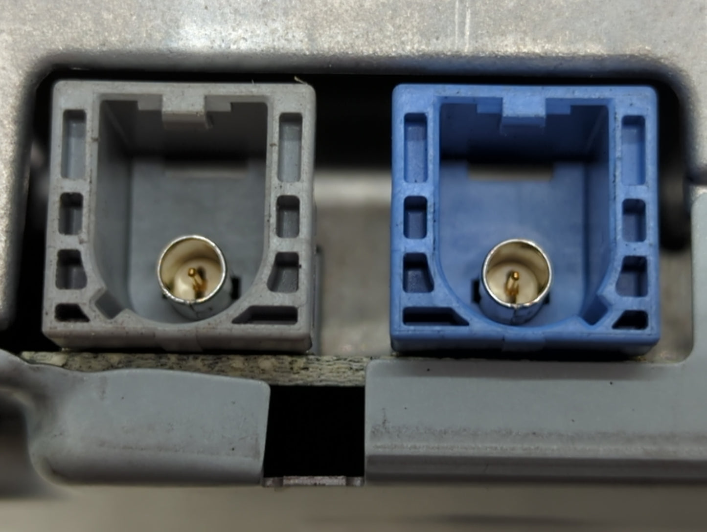 2014-2015 Lexus Es300h Chassis Control Module Ccm Bcm Body Control - Oemusedautoparts1.com
