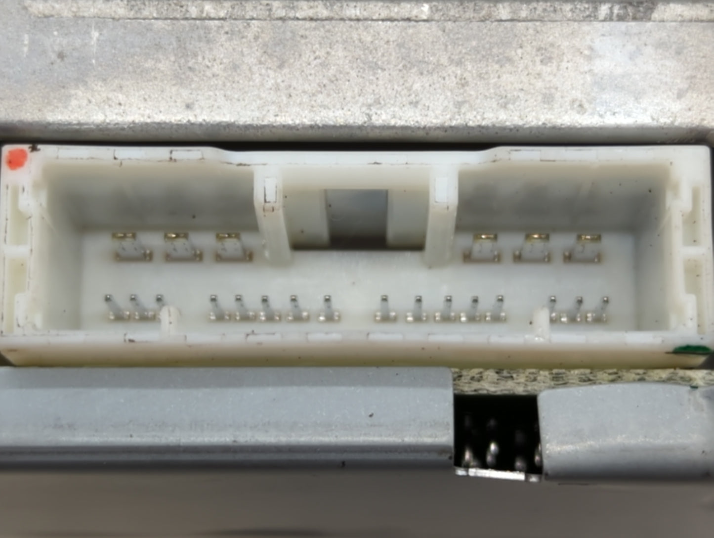 2014-2015 Lexus Es300h Chassis Control Module Ccm Bcm Body Control - Oemusedautoparts1.com