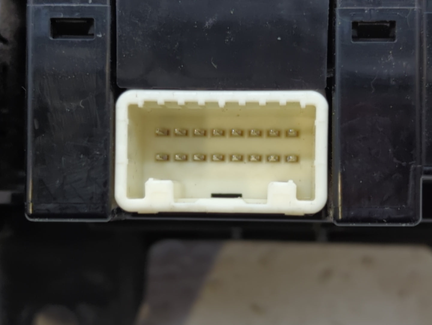 2015 Lexus Es300h Climate Control Module Temperature AC/Heater Replacement Fits OEM Used Auto Parts - Oemusedautoparts1.com