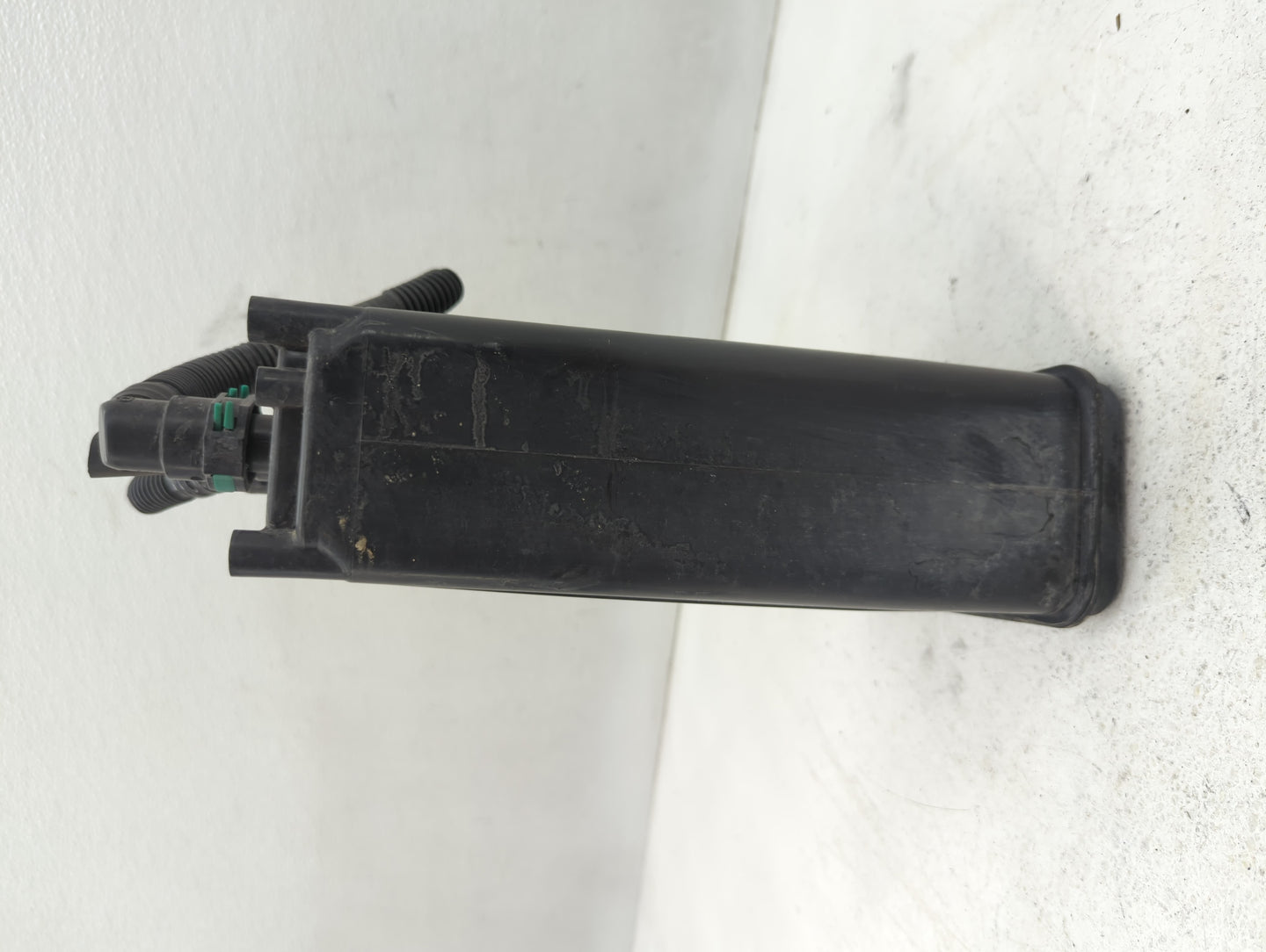 2015 Lexus Es300h Fuel Vapor Charcoal Canister - Oemusedautoparts1.com