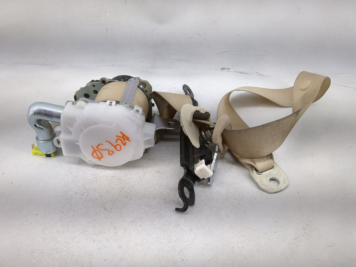 2013-2015 Lexus Es350 Driver Left Seat Belt Front Retractor Tan - Oemusedautoparts1.com