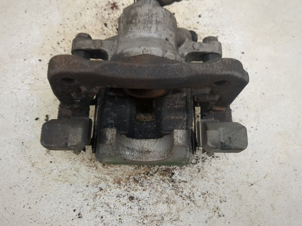 2012-2018 Lexus Es350 Rear Driver Left Brake Caliper - Oemusedautoparts1.com