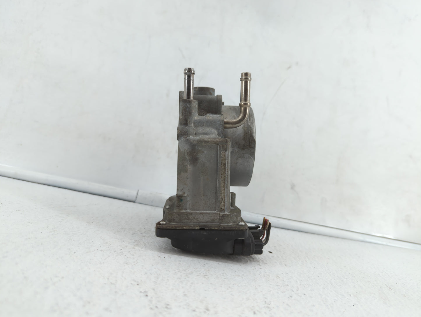 2007-2018 Lexus Es350 Throttle Body P/N:22030-0P050 22030-31030 Fits OEM Used Auto Parts - Oemusedautoparts1.com