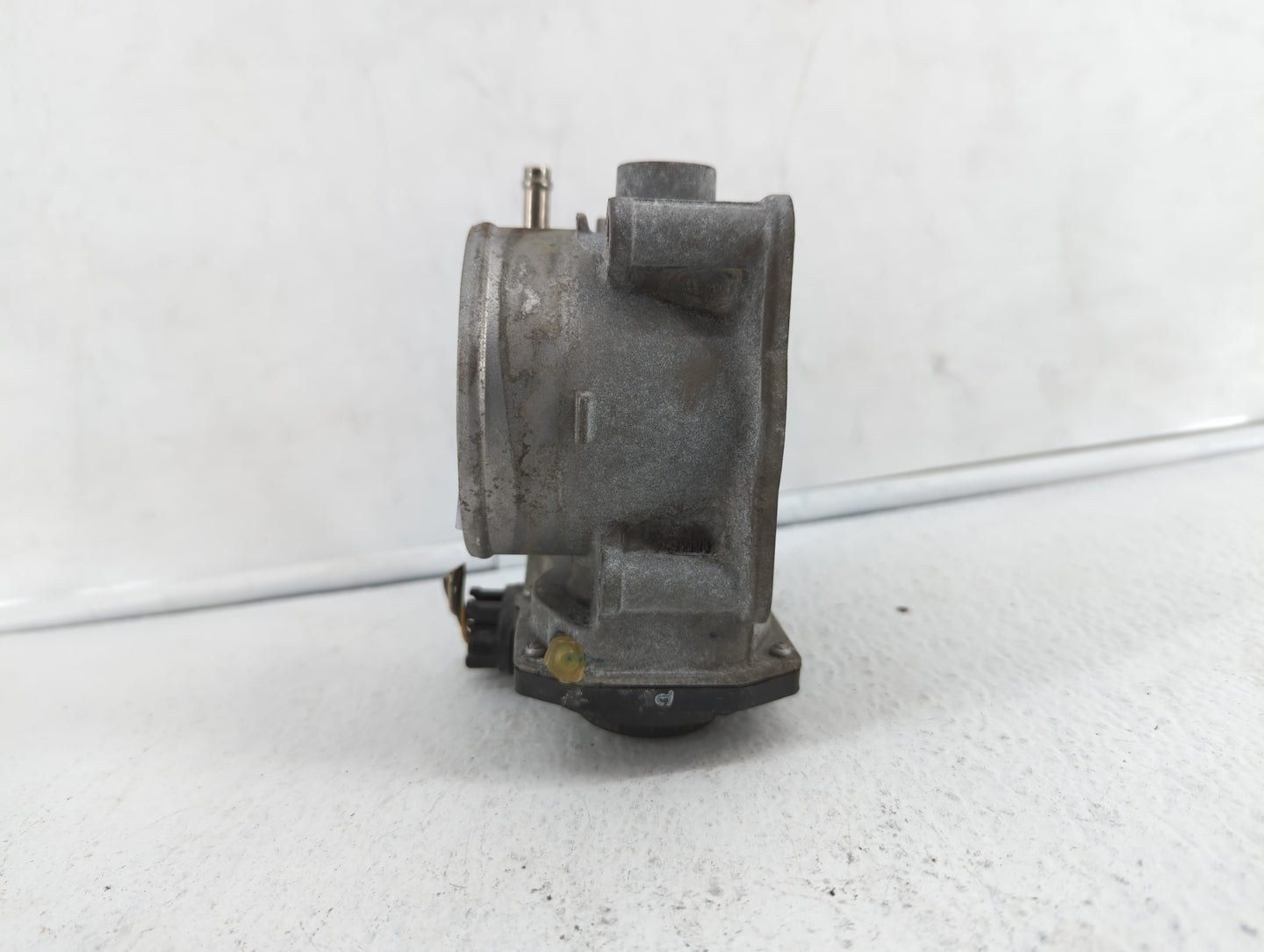 2007-2018 Lexus Es350 Throttle Body P/N:22030-0P050 22030-31030 Fits OEM Used Auto Parts - Oemusedautoparts1.com