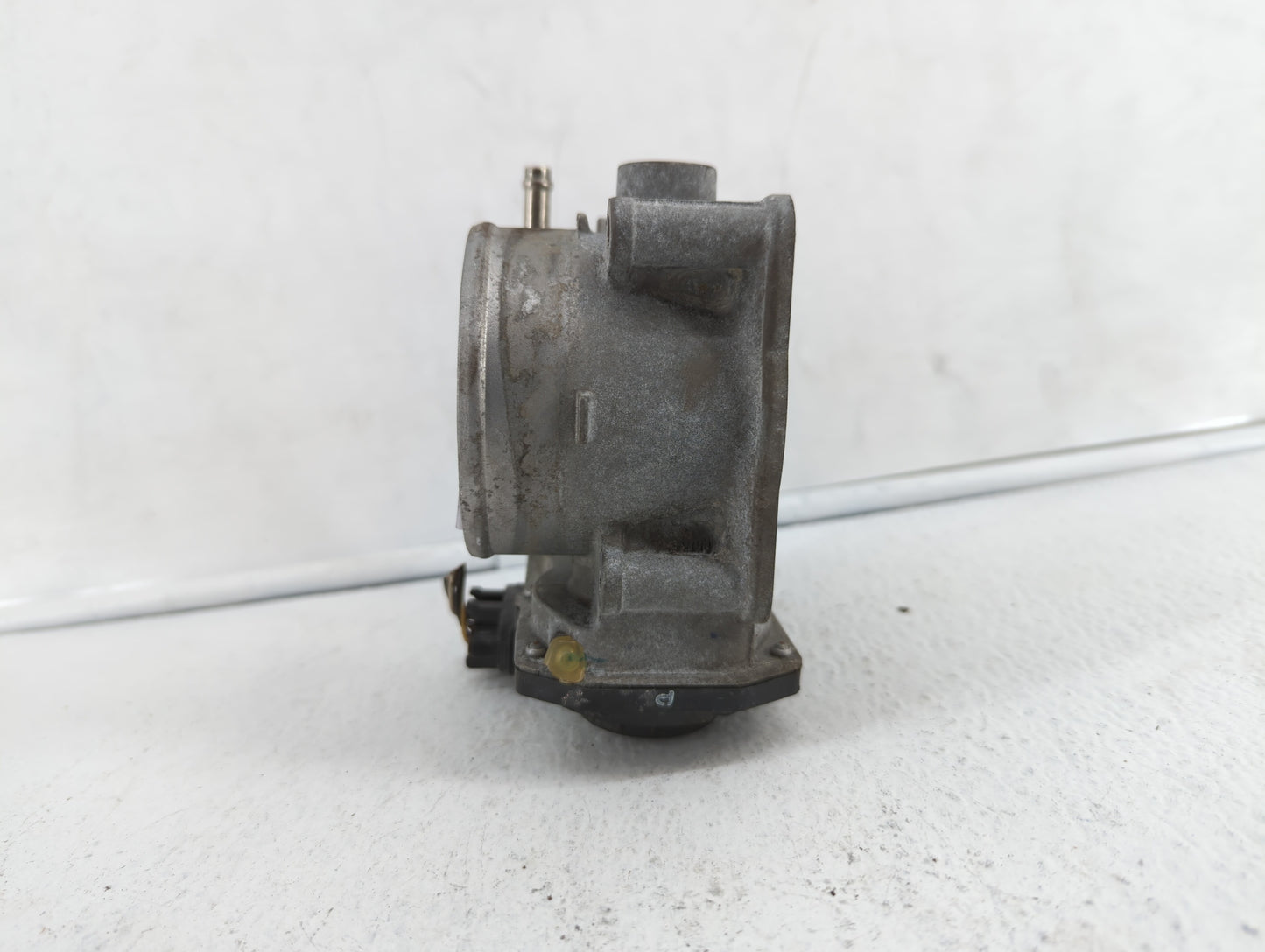 2007-2018 Lexus Es350 Throttle Body P/N:22030-0P050 22030-31030 Fits OEM Used Auto Parts - Oemusedautoparts1.com