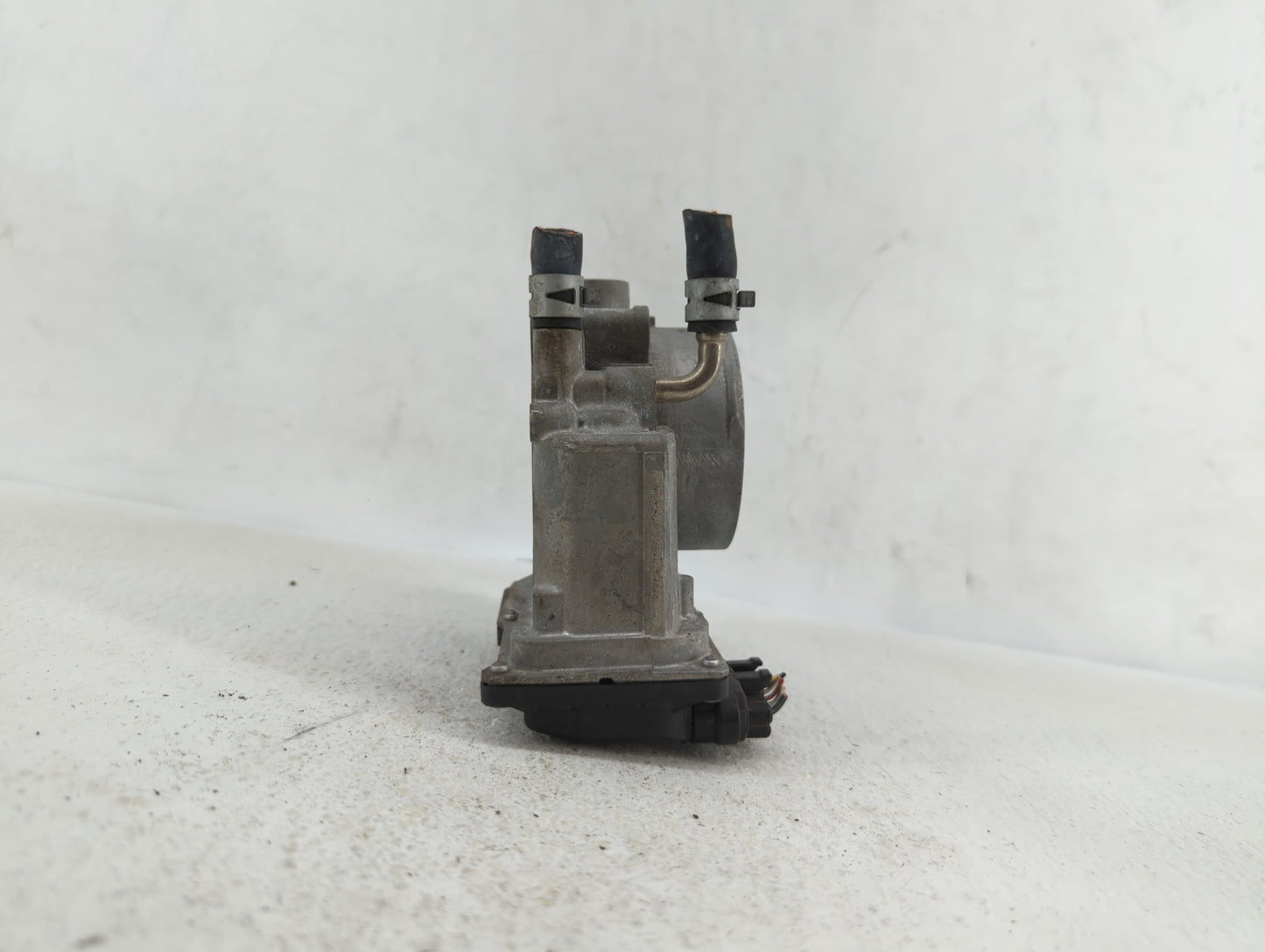 2007-2018 Lexus Es350 Throttle Body P/N:22030-0P050 22030-31030 Fits OEM Used Auto Parts - Oemusedautoparts1.com