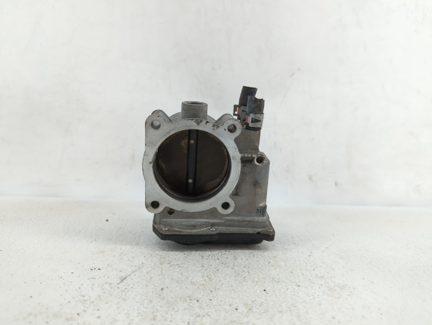 2007-2018 Lexus Es350 Throttle Body P/N:22030-0P050 22030-31030 Fits OEM Used Auto Parts - Oemusedautoparts1.com
