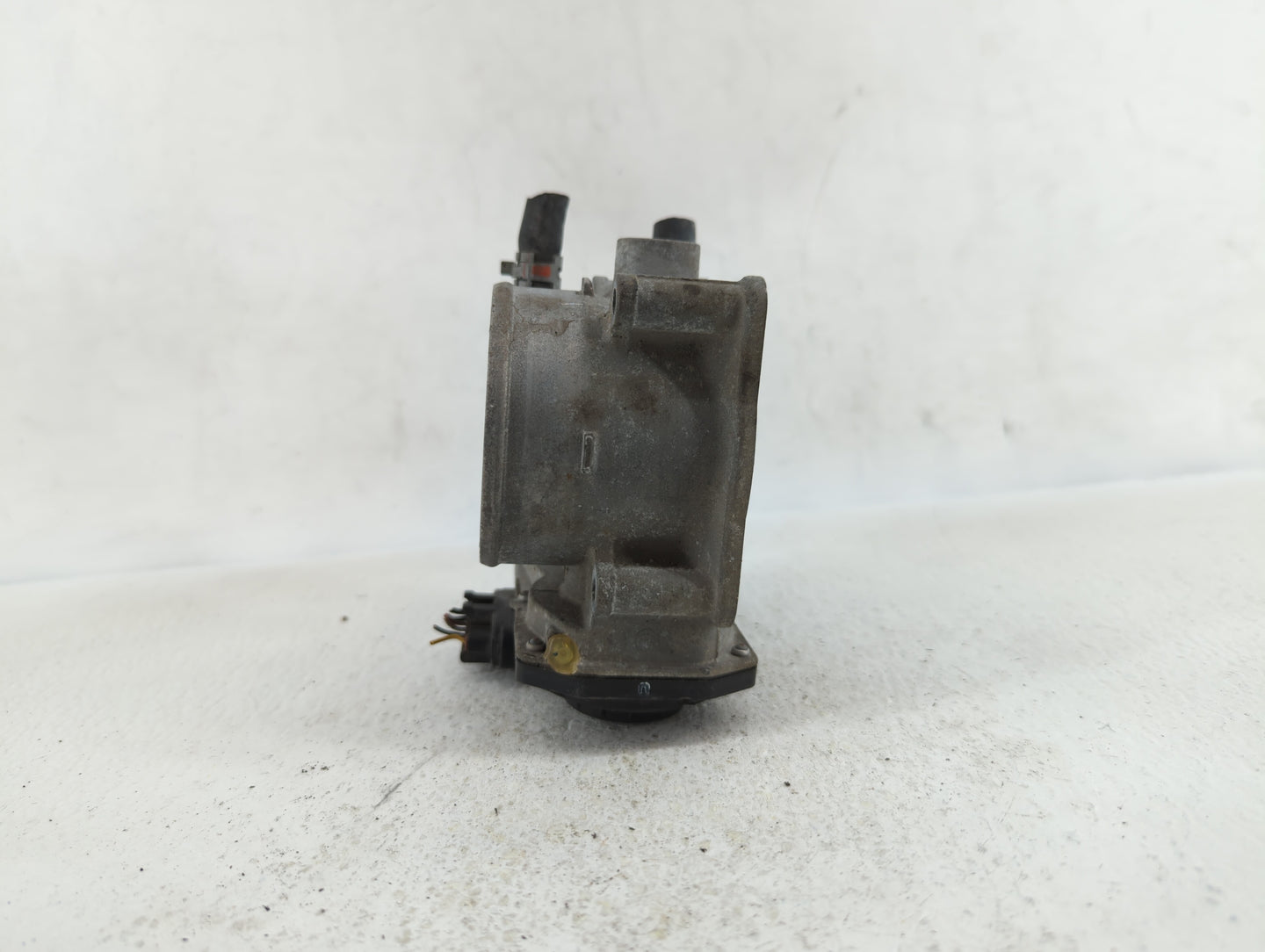 2007-2018 Lexus Es350 Throttle Body P/N:22030-0P050 22030-31030 Fits OEM Used Auto Parts - Oemusedautoparts1.com