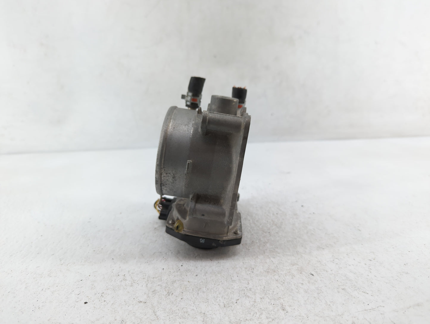 2007-2018 Lexus Es350 Throttle Body P/N:22030-0P050 22030-31030 Fits OEM Used Auto Parts - Oemusedautoparts1.com