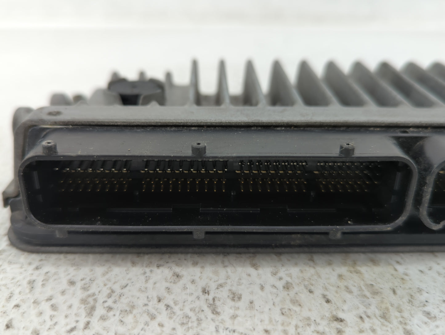 2015 Lexus Es350 PCM Engine Control Computer ECU ECM PCU OEM P/N:89661-33Q11 89661-33Q10 Fits OEM Used Auto Parts - Oemuseda