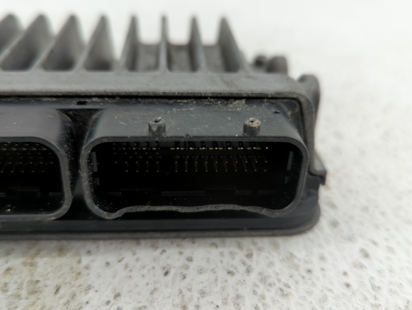 2015 Lexus Es350 PCM Engine Control Computer ECU ECM PCU OEM P/N:89661-33Q11 89661-33Q10 Fits OEM Used Auto Parts - Oemuseda