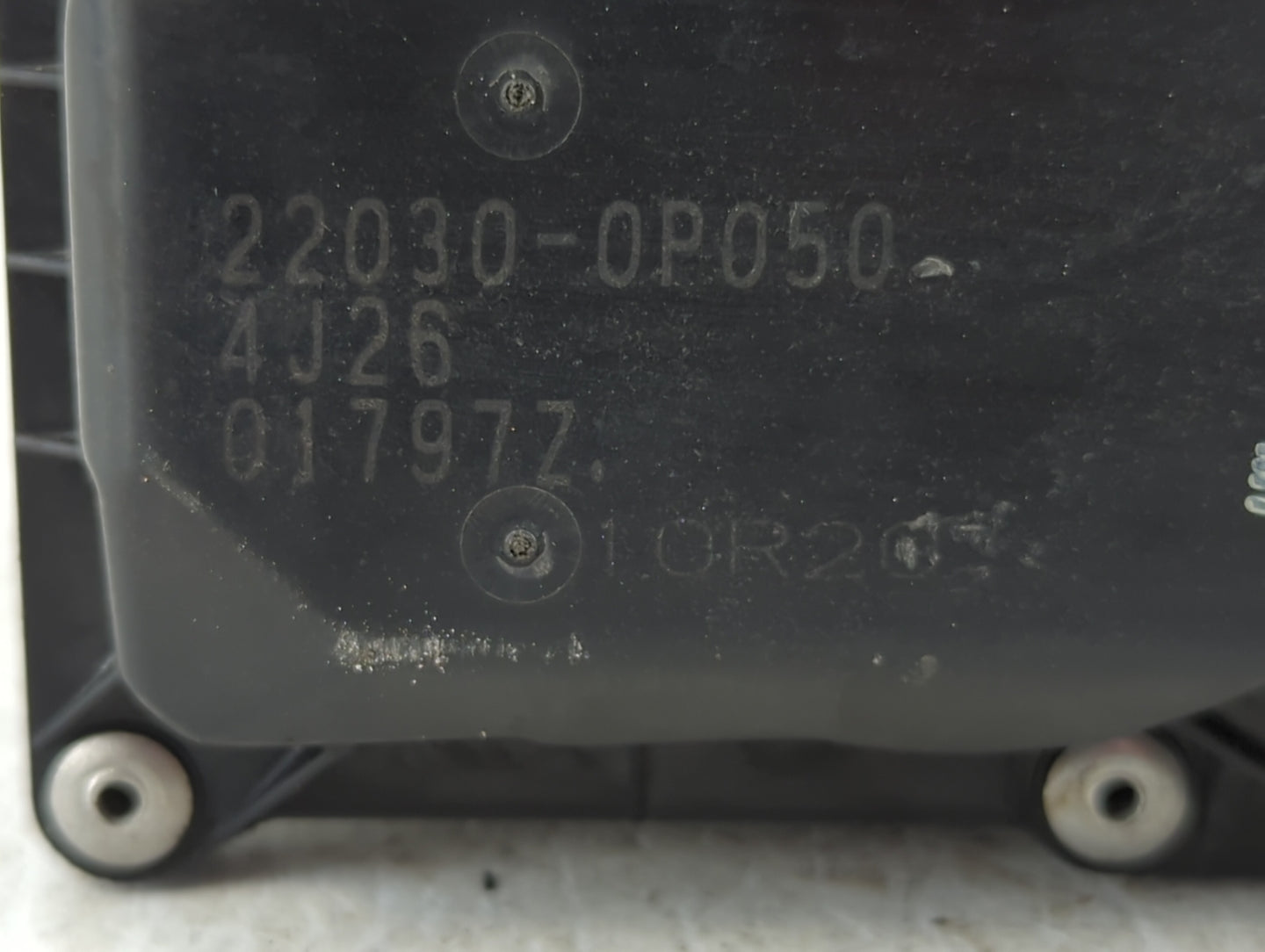 2007-2018 Lexus Es350 Throttle Body P/N:22030-0P050 Fits OEM Used Auto Parts - Oemusedautoparts1.com