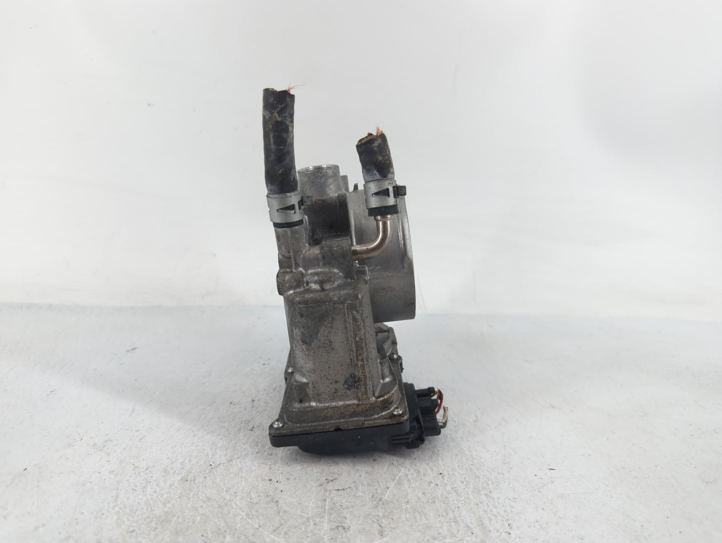 2007-2018 Lexus Es350 Throttle Body P/N:22030-0P050 Fits OEM Used Auto Parts - Oemusedautoparts1.com