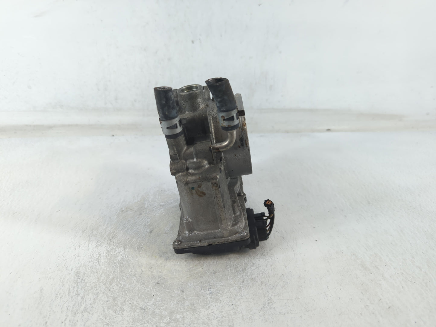 2007-2018 Lexus Es350 Throttle Body P/N:22030-0P050 Fits OEM Used Auto Parts - Oemusedautoparts1.com