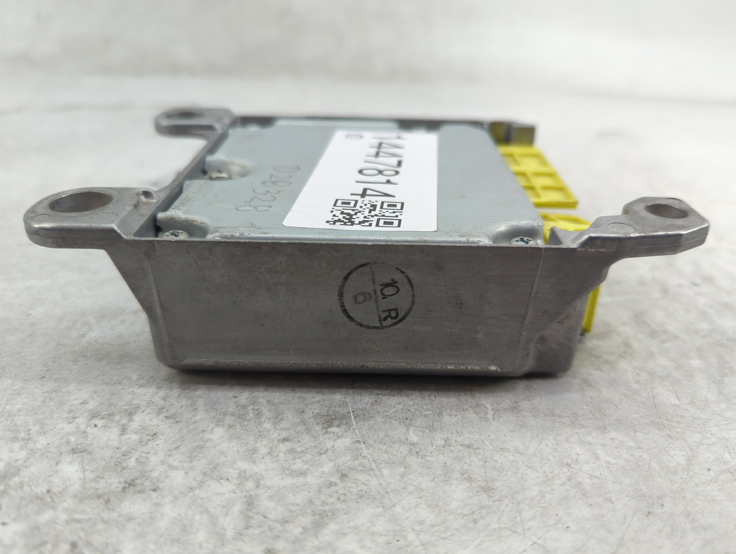 2014-2015 Lexus Is250 Safety Restraint Srs Airbag Control Module - Oemusedautoparts1.com