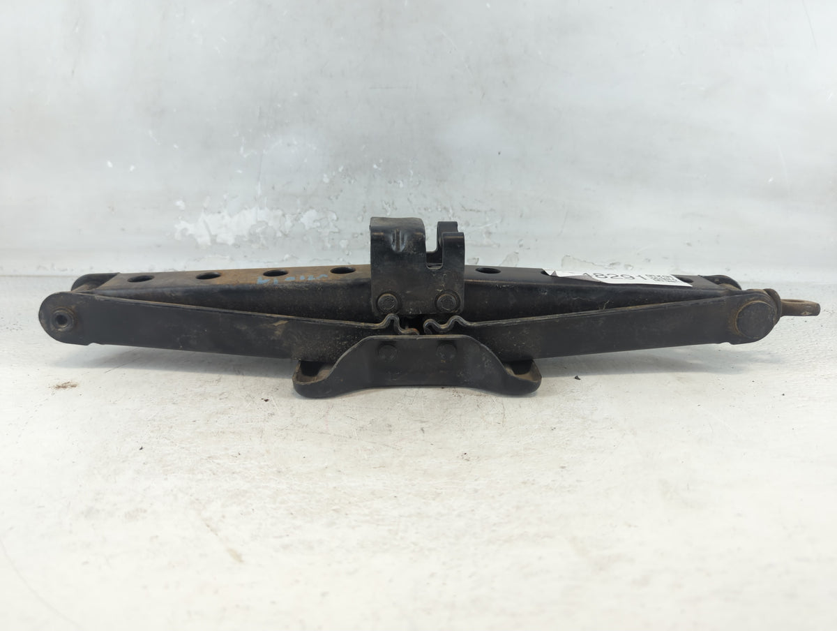 2015 Lexus Nx200t Spare Scissor Car Jack - Oemusedautoparts1.com