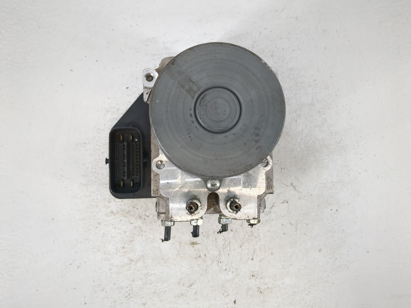 2015 Lexus Rc350 ABS Pump Control Module Replacement P/N:89541-24090 44540-24020 Fits OEM Used Auto Parts - Oemusedautoparts