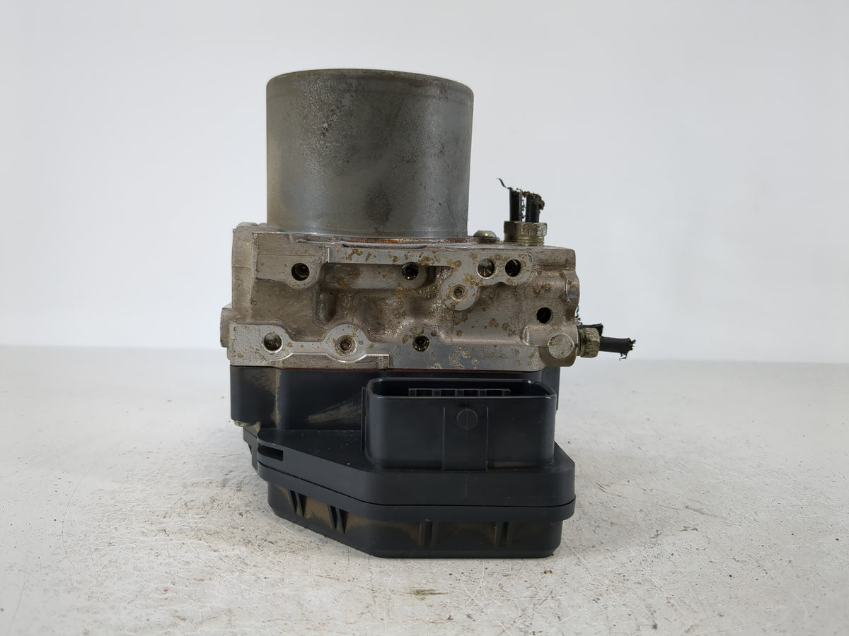 2015 Lexus Rc350 Anti-Lock Brake ABS Pump Module Actuator OEM P/N:89541-24090 44540-24020 Fits OEM Used Auto Parts - Oemused