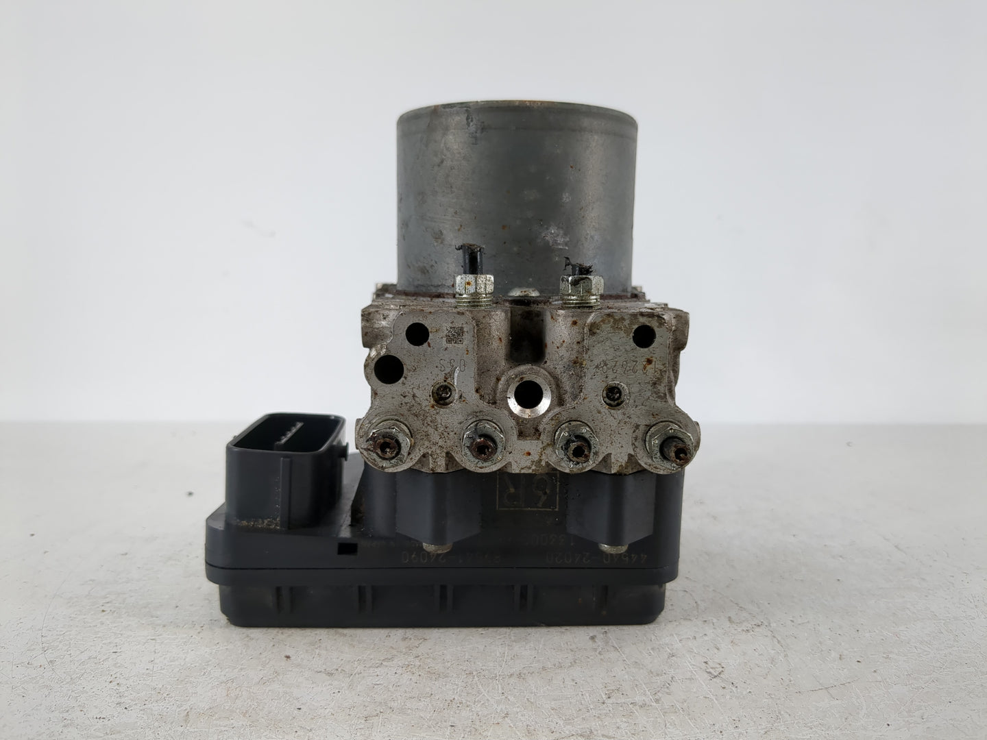 2015 Lexus Rc350 ABS Pump Control Module Replacement P/N:89541-24090 44540-24020 Fits OEM Used Auto Parts - Oemusedautoparts