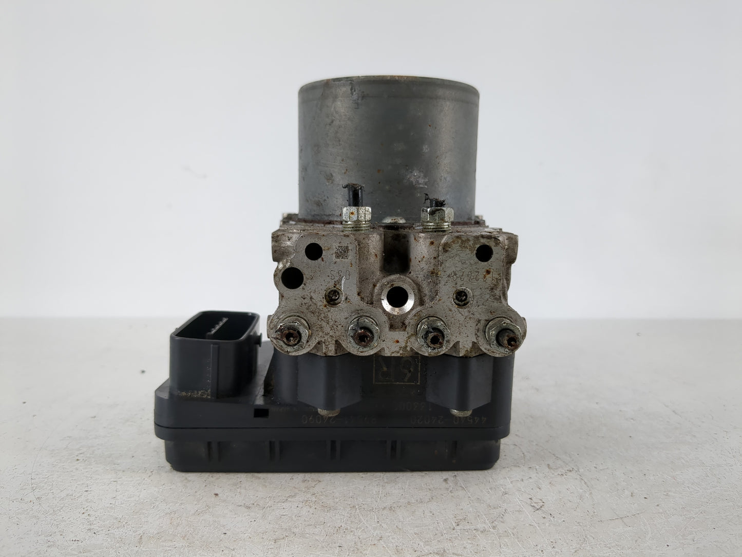 2015 Lexus Rc350 ABS Pump Control Module Replacement P/N:89541-24090 44540-24020 Fits OEM Used Auto Parts - Oemusedautoparts