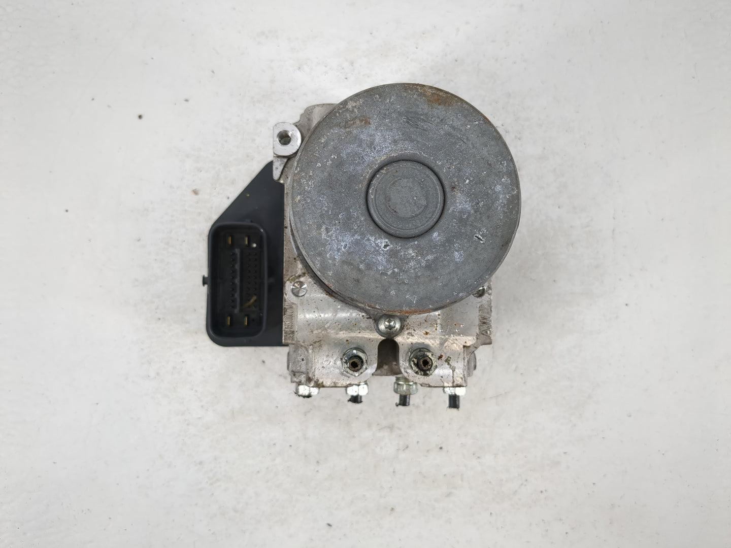 2015 Lexus Rc350 ABS Pump Control Module Replacement P/N:89541-24090 44540-24020 Fits OEM Used Auto Parts - Oemusedautoparts