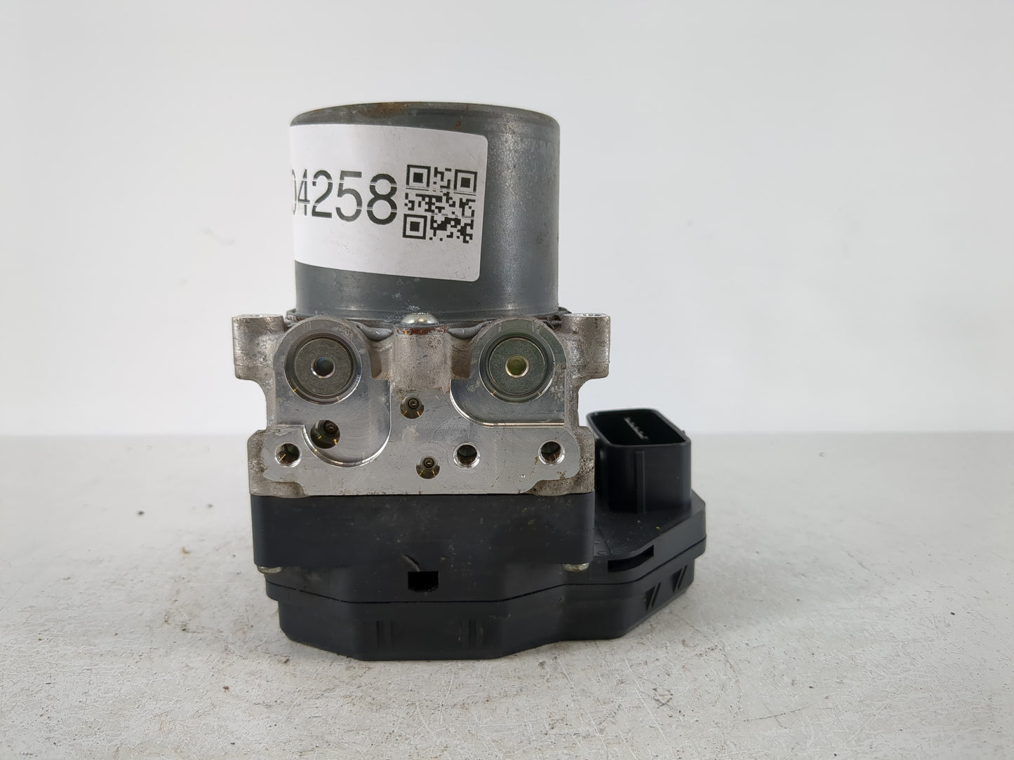 2015 Lexus Rc350 ABS Pump Control Module Replacement P/N:89541-24090 44540-24020 Fits OEM Used Auto Parts - Oemusedautoparts