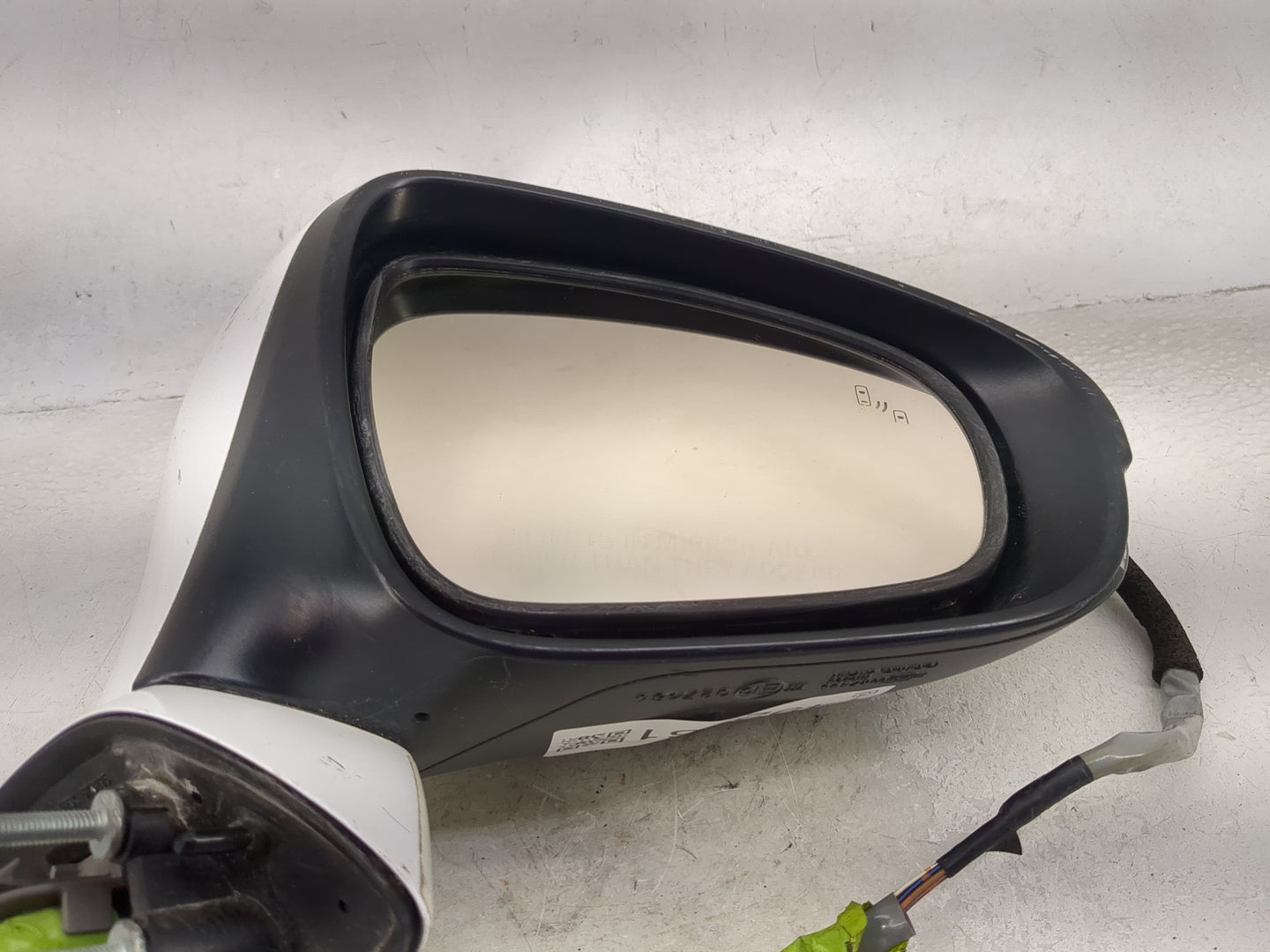 2015-2018 Lexus Rc350 Passenger Side View Mirror - Right Door Mirror OEM Used - Oemusedautoparts1.com