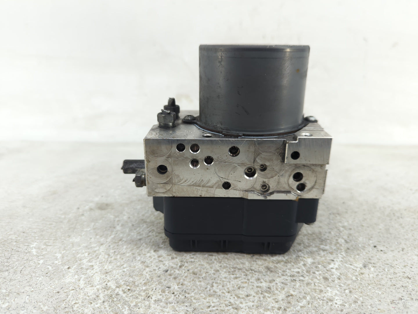 2014-2015 Lexus Rx350 ABS Pump Control Module Replacement P/N:116040-36390 Fits Fits 2014 2015 OEM Used Auto Parts - Oemused