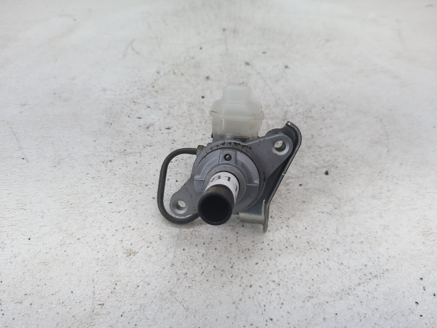 2010-2022 Lexus Rx350 Brake Master Cylinder - Oemusedautoparts1.com