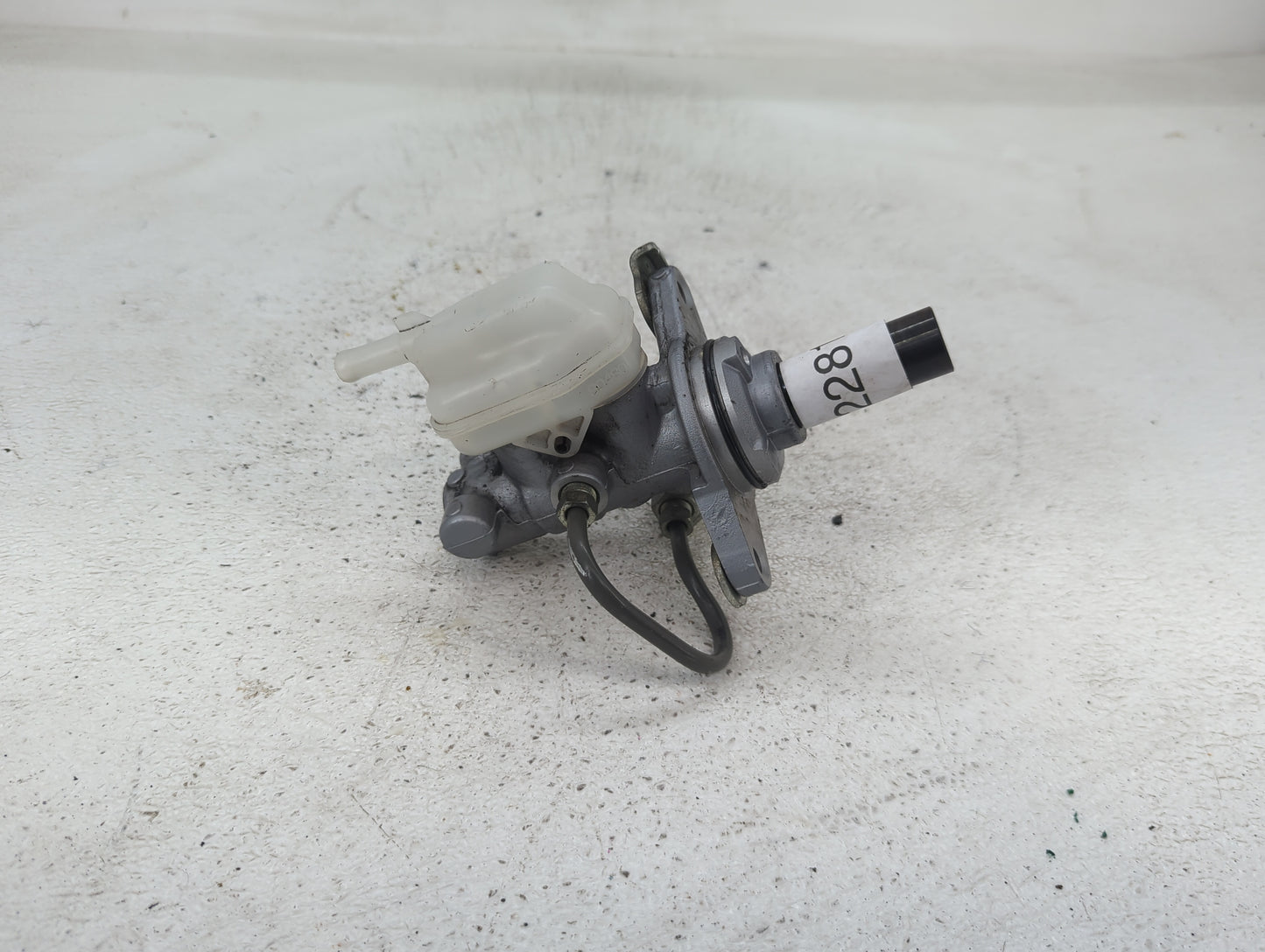 2010-2022 Lexus Rx350 Brake Master Cylinder - Oemusedautoparts1.com